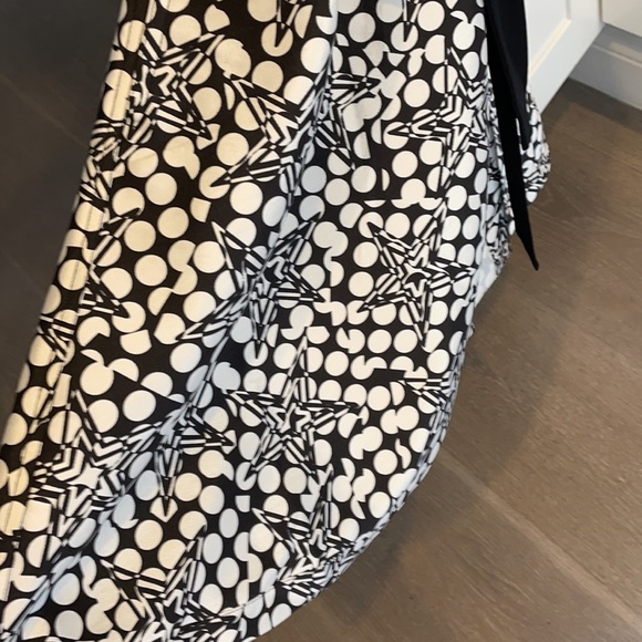 Diane von Furstenberg wrap dress. - Picture 3 of 5